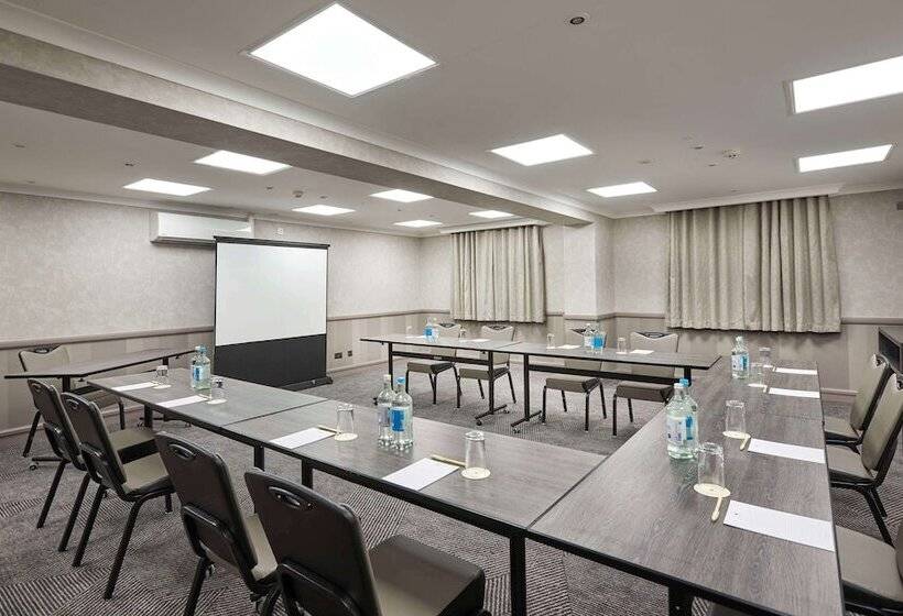 호텔 Doubletree By Hilton Bristol North