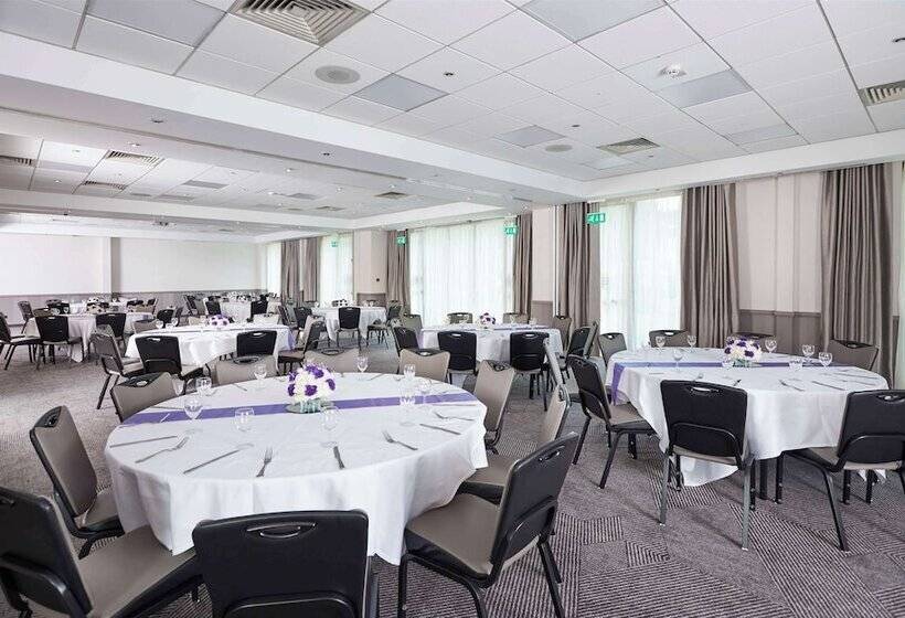 호텔 Doubletree By Hilton Bristol North