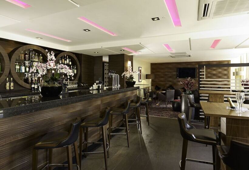 هتل Doubletree By Hilton  London  Victoria