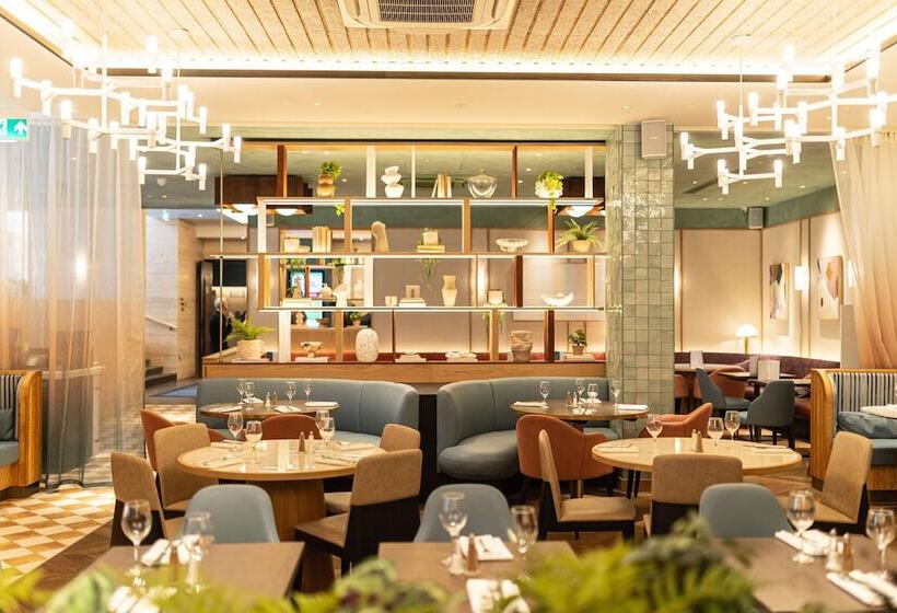 ホテル Doubletree By Hilton  London  Victoria