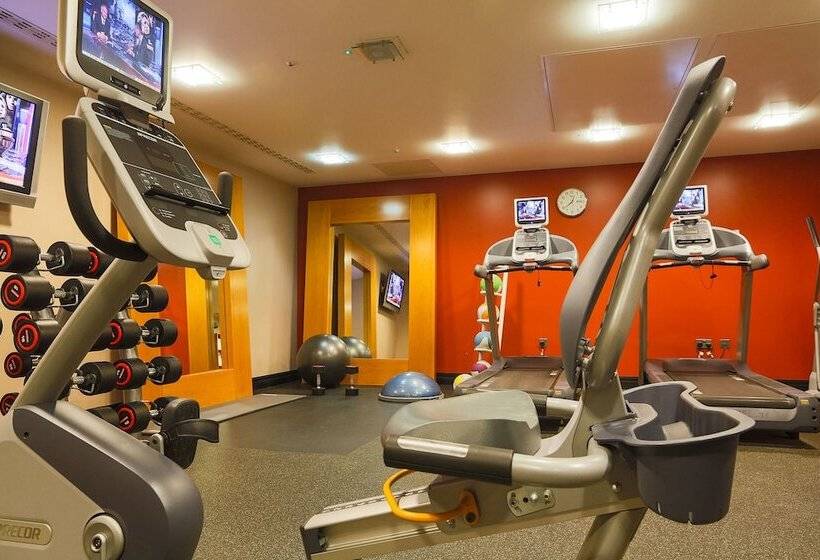 ホテル Doubletree By Hilton  London  Victoria