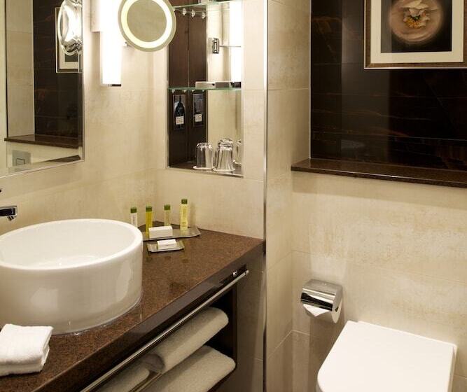 ホテル Doubletree By Hilton  London  Victoria