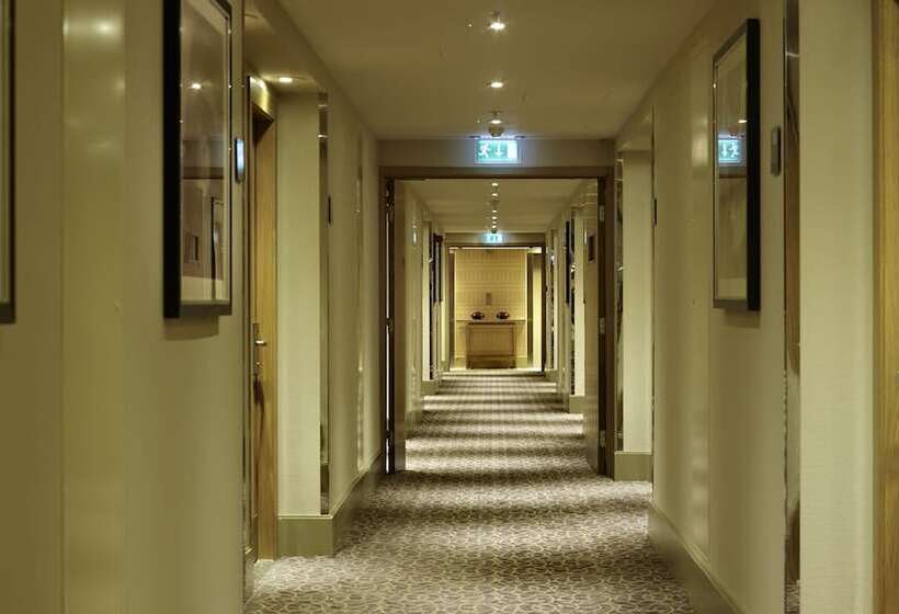 ホテル Doubletree By Hilton  London  Victoria