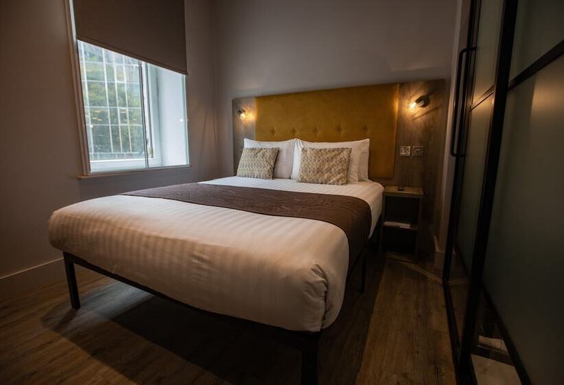 Отель Euston Square