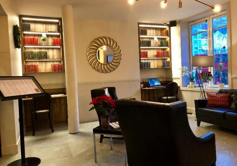 Отель Euston Square