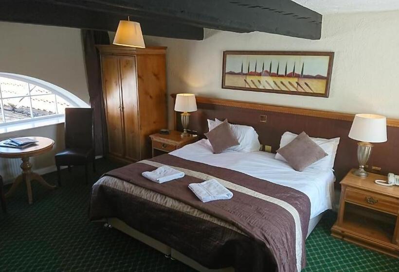 Отель George & Dragon