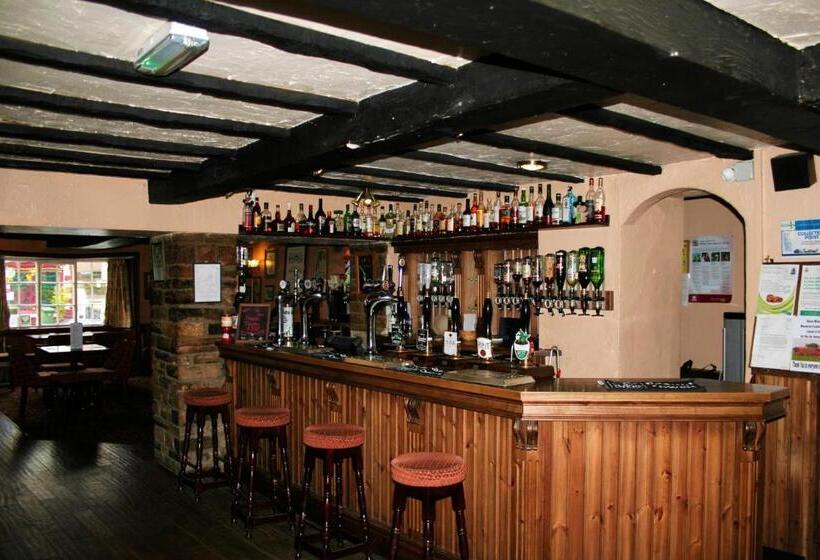 Отель George & Dragon