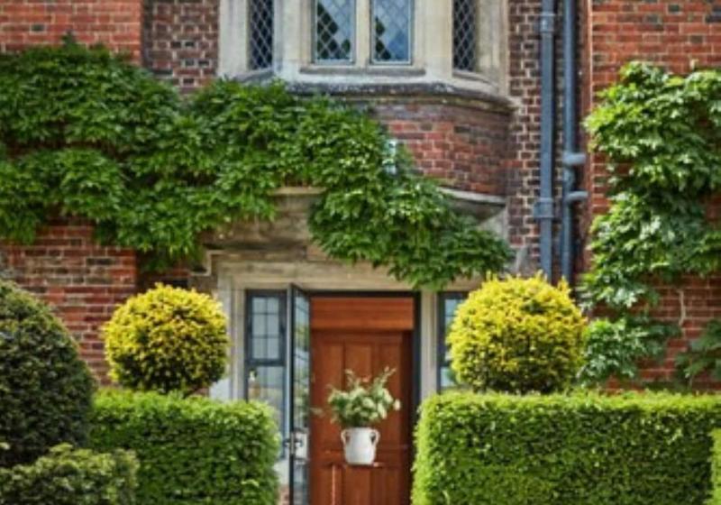 فندق Great Fosters   Near Windsor