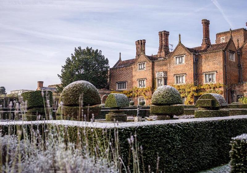 ホテル Great Fosters   Near Windsor