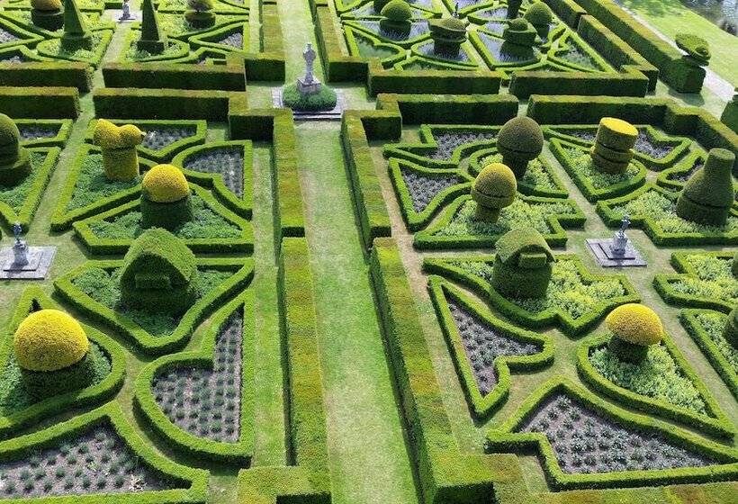 فندق Great Fosters   Near Windsor