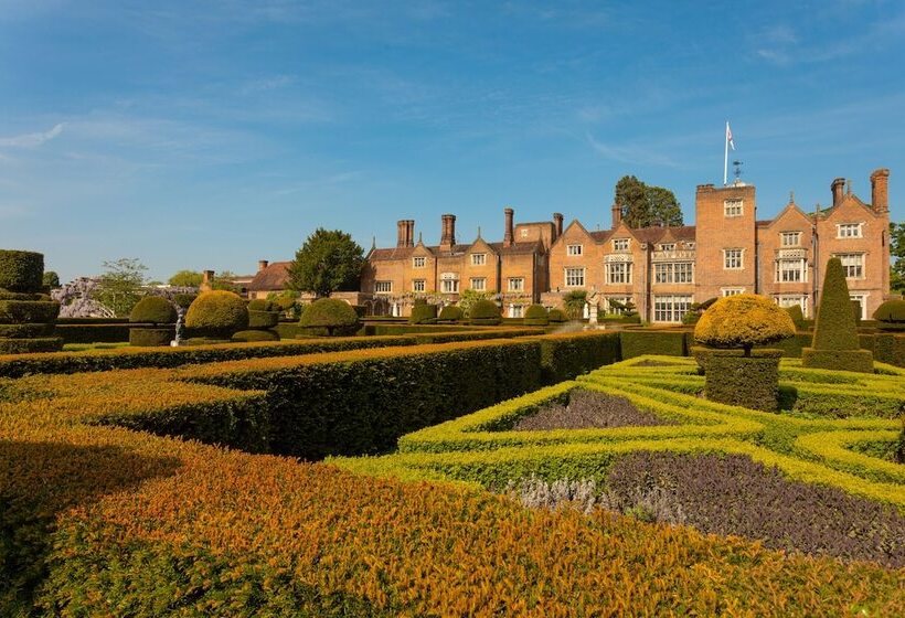 فندق Great Fosters   Near Windsor