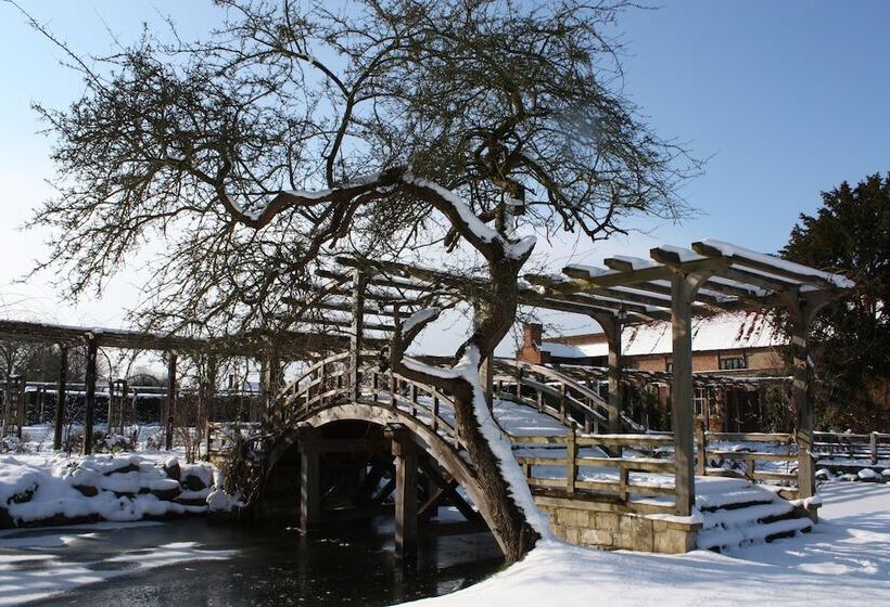 فندق Great Fosters   Near Windsor