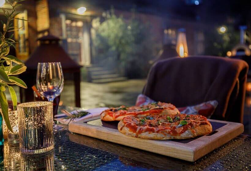 ホテル Great Fosters   Near Windsor