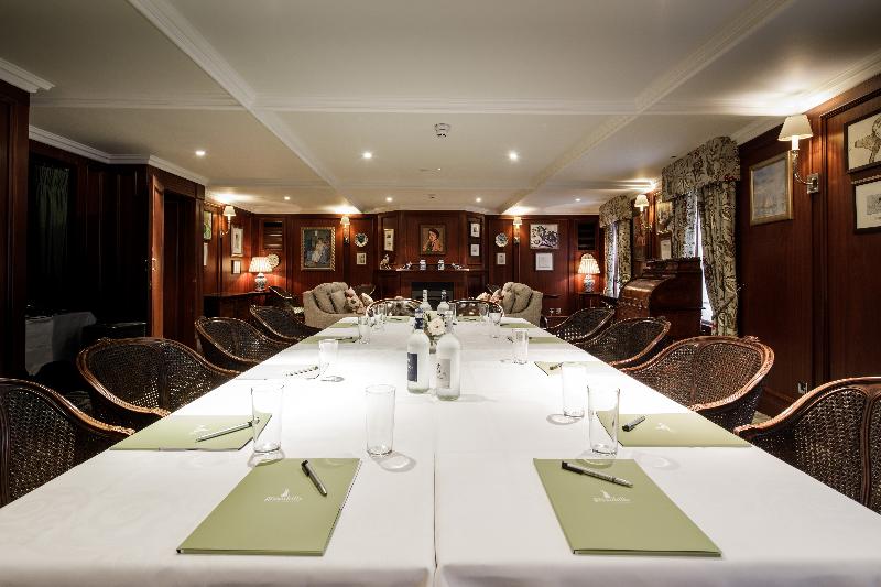 Отель Greenhills Country House