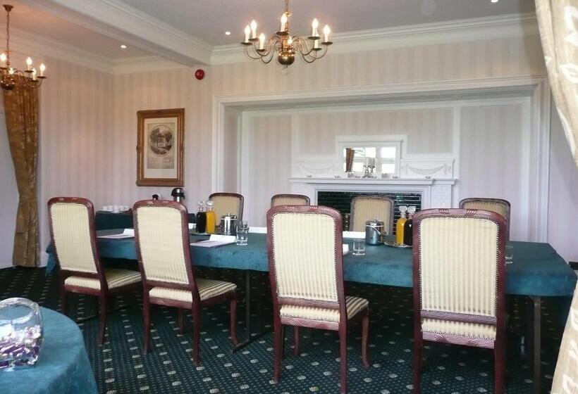 ホテル Grovefield House