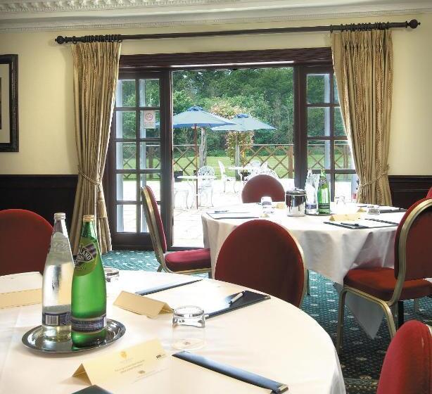 ホテル Grovefield House