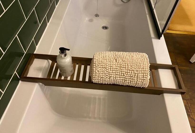 فندق Heathpark House