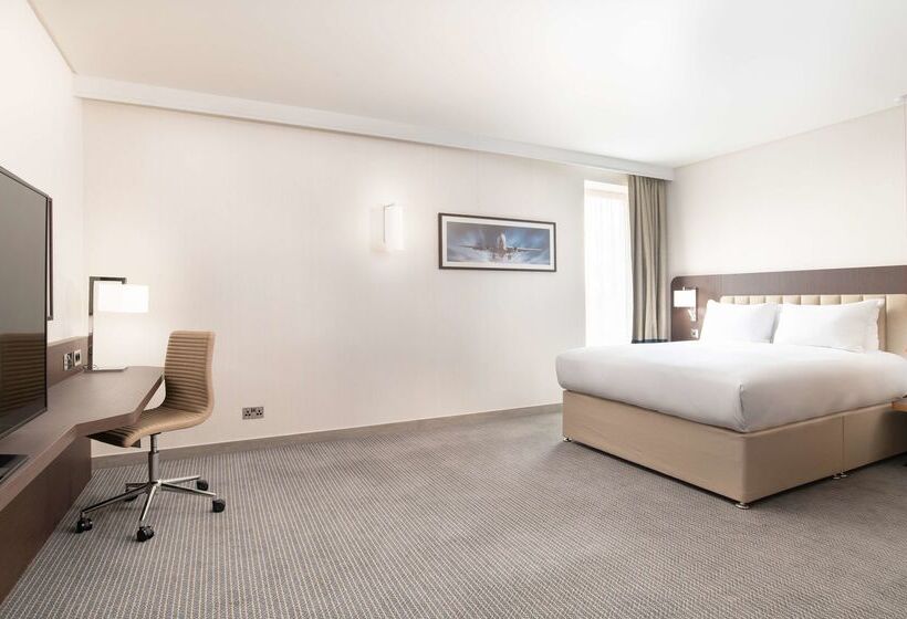 Отель Hilton London Gatwick Airport
