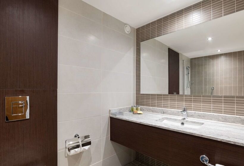 Отель Hilton London Gatwick Airport