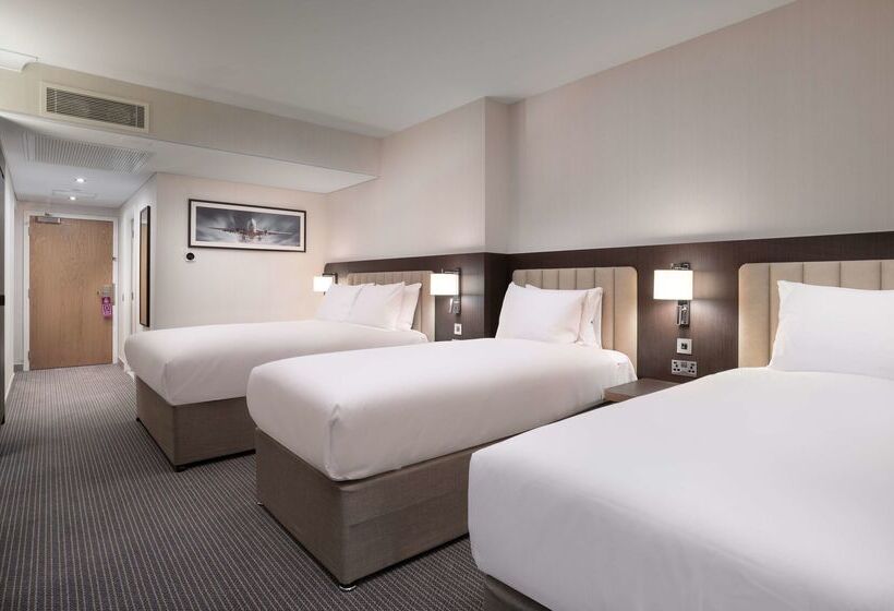 Отель Hilton London Gatwick Airport