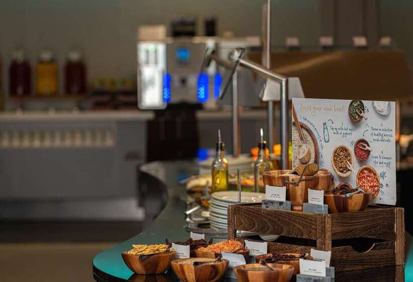 هتل Hilton London Kensington