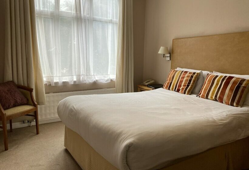 ホテル Hinton Firs