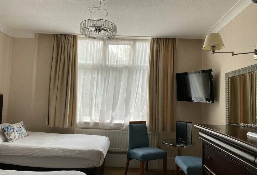 ホテル Hinton Firs