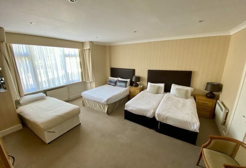 ホテル Hinton Firs