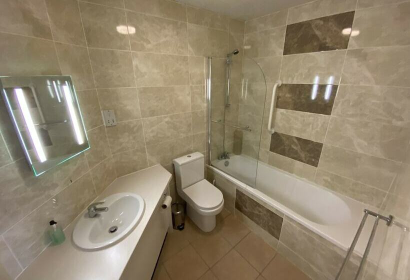 ホテル Hinton Firs