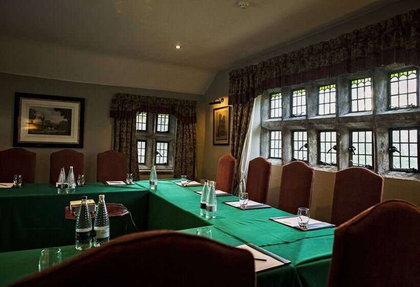 Отель Holdsworth House