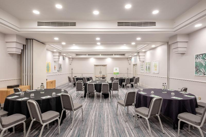 בית מלון כפרי Holiday Inn Farnborough, An Ihg