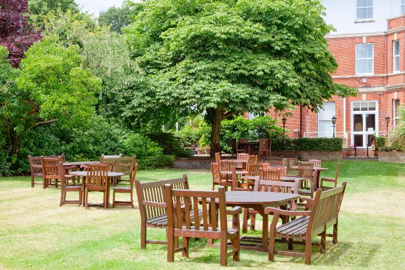 בית מלון כפרי Holiday Inn Farnborough, An Ihg