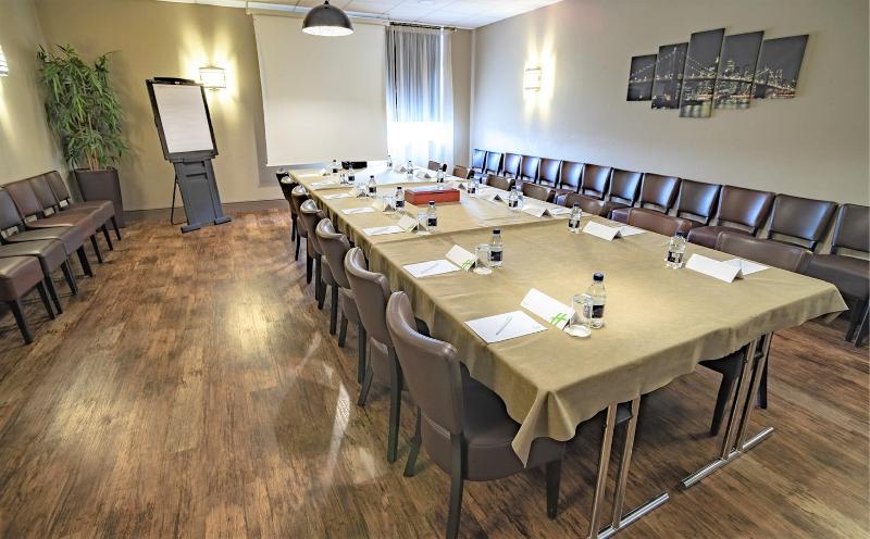 Отель Holiday Inn Kenilworth Warwick, An Ihg