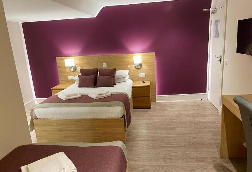 Отель Holtwhites