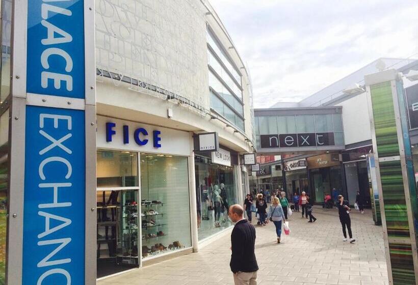 Отель Holtwhites