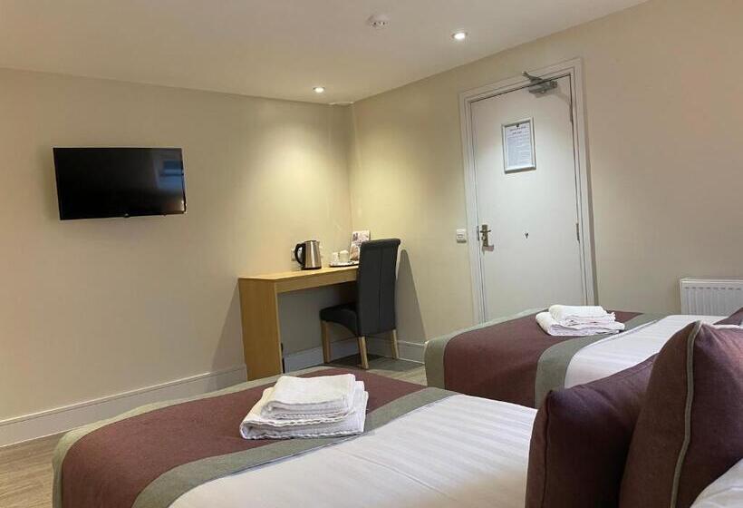 Отель Holtwhites