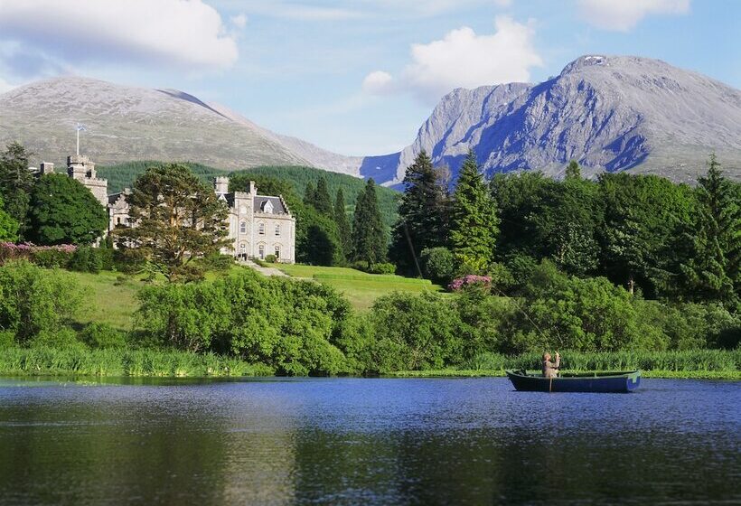 בית מלון כפרי Inverlochy Castle