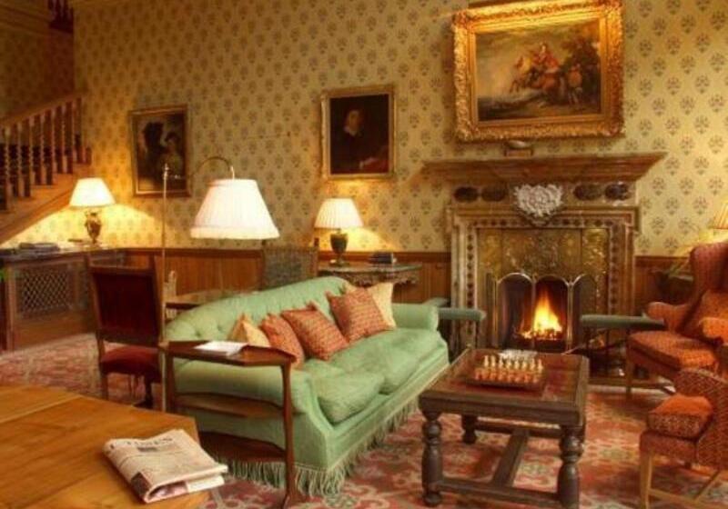 בית מלון כפרי Inverlochy Castle