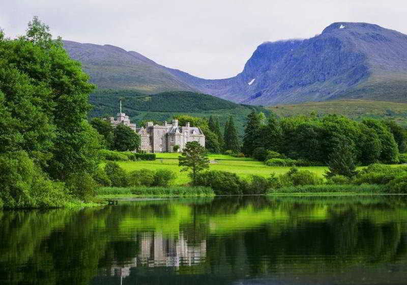 בית מלון כפרי Inverlochy Castle