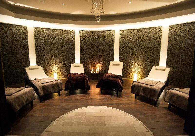 Killyhevlin Lakeside Hotel & Lodges