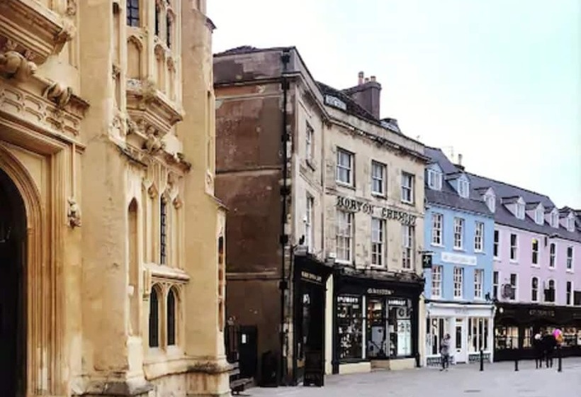 ホテル Kings Head