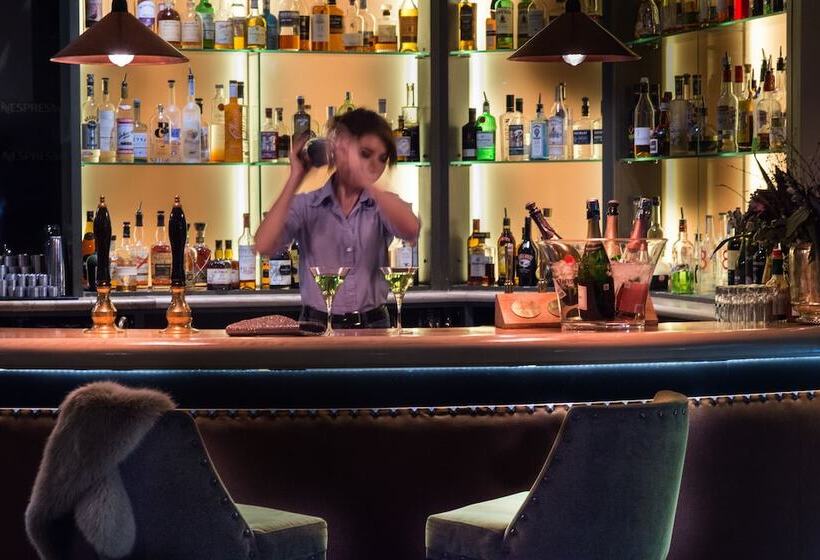 ホテル Kings Head