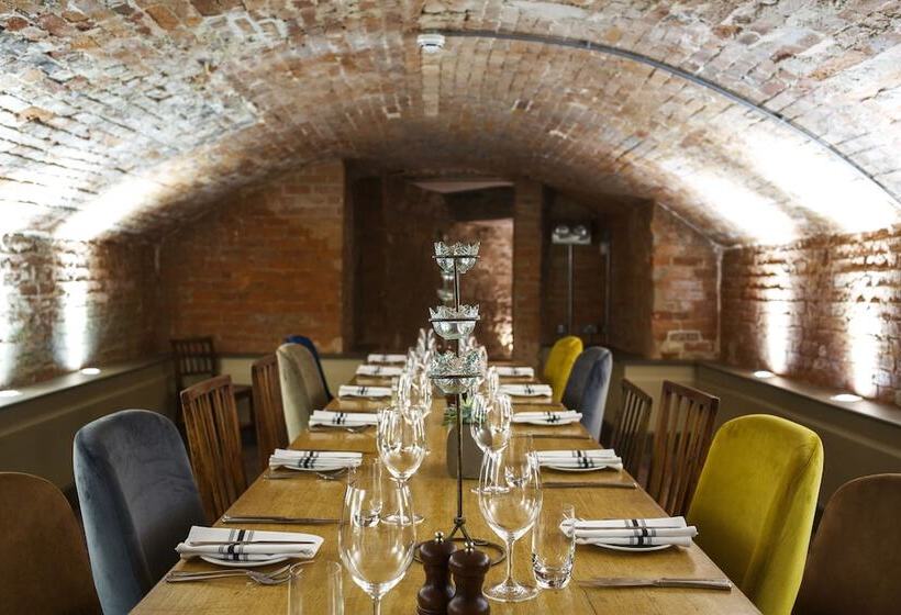 ホテル Kings Head