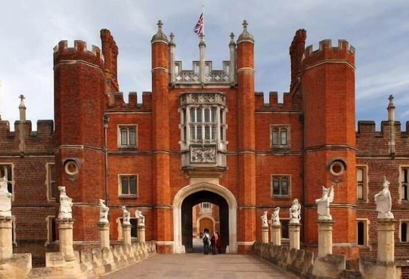 호텔 Kingston Lodge