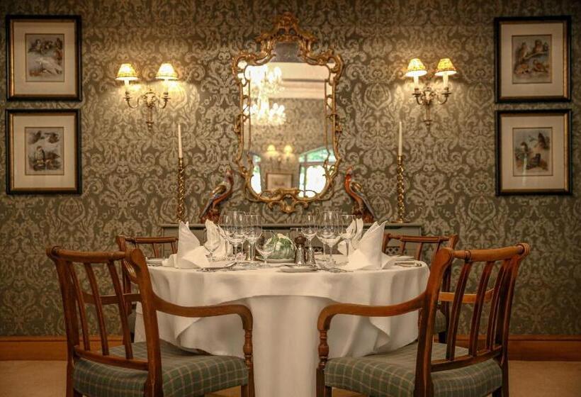 ホテル Kinloch House