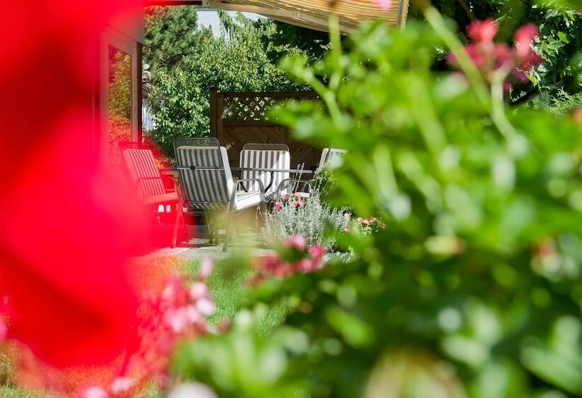 Giessen Hotel & Coffeehouse