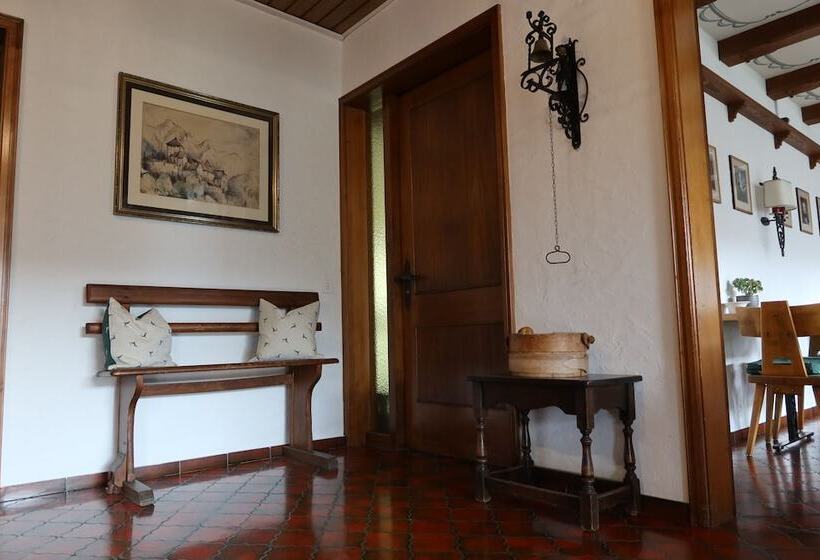 Giessen Hotel & Coffeehouse