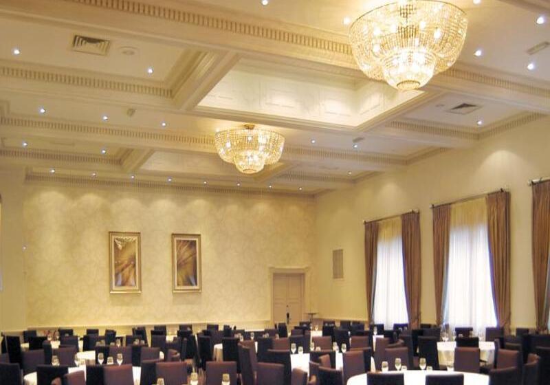 酒店 Leonardo Cardiff