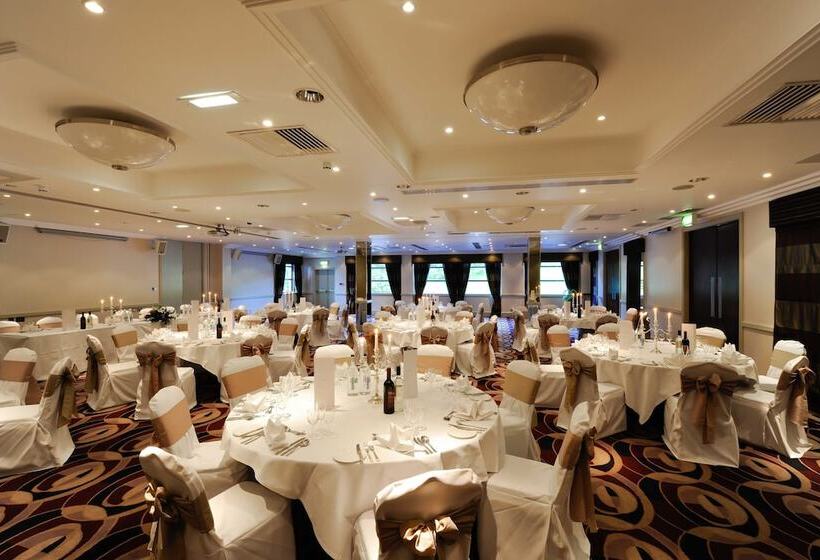 ホテル Leonardo  Edinburgh Murrayfield