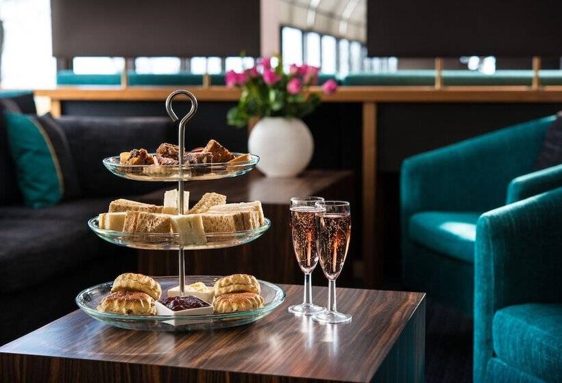 ホテル Leonardo  Edinburgh Murrayfield